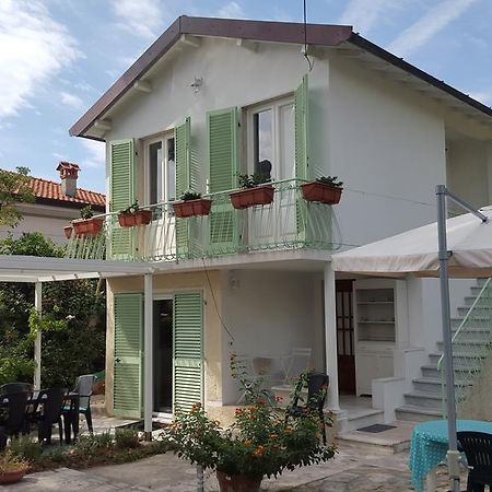 Le Mura Holiday Home 马里纳-迪-皮特拉桑塔 外观 照片